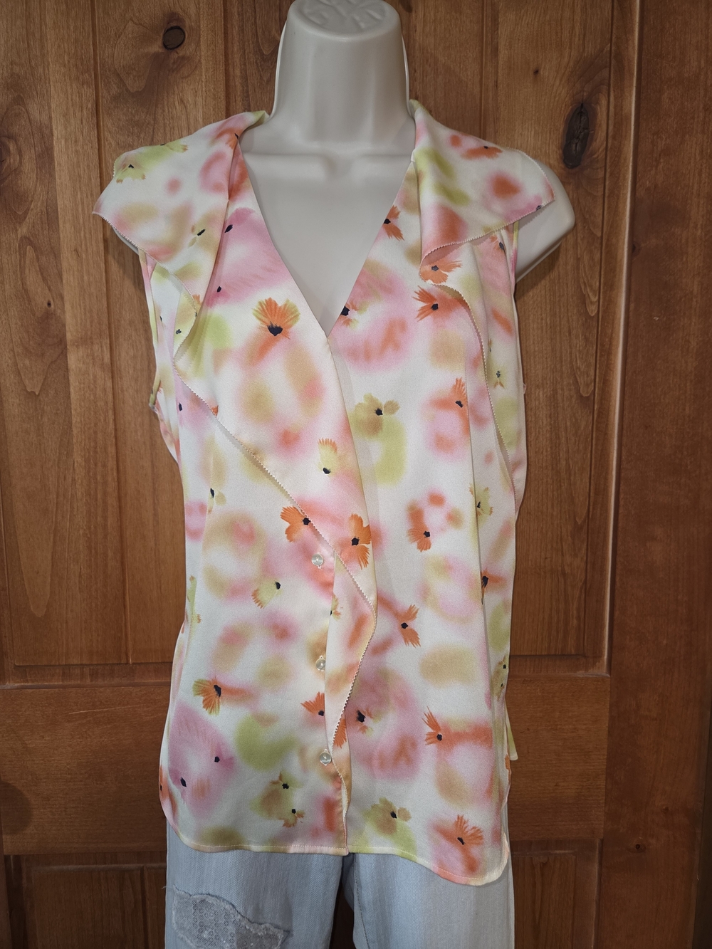 Ann Taylor Sleeveless Floral V-Neck Blouse in Pink,‎ Green & Cream